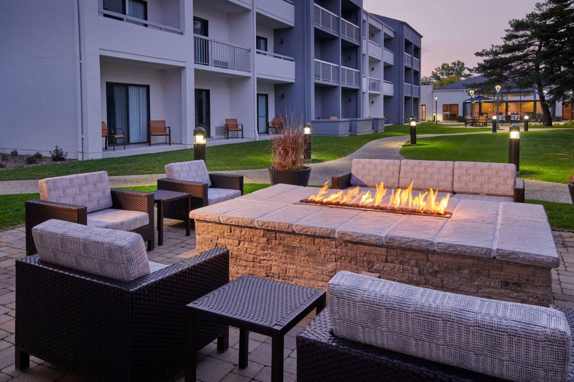 Courtyard Chicago Highland Park/Northbrook Hotell Exteriör bild