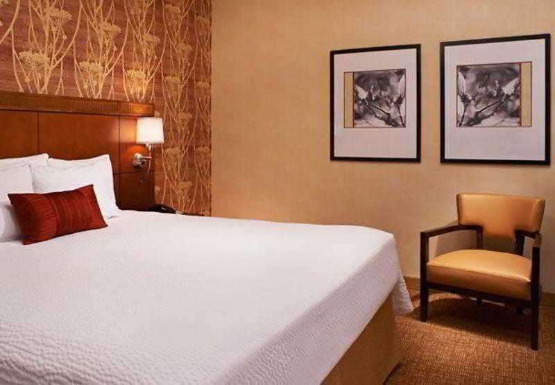 Courtyard Chicago Highland Park/Northbrook Hotell Exteriör bild