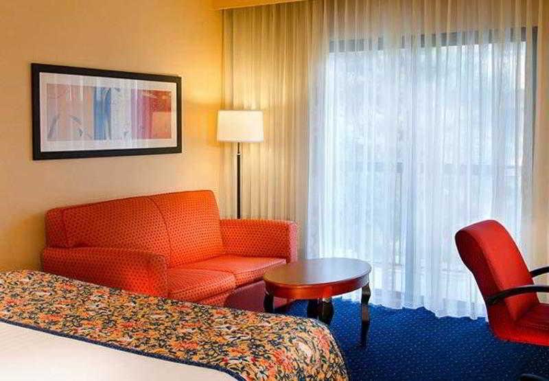 Courtyard Chicago Highland Park/Northbrook Hotell Rum bild